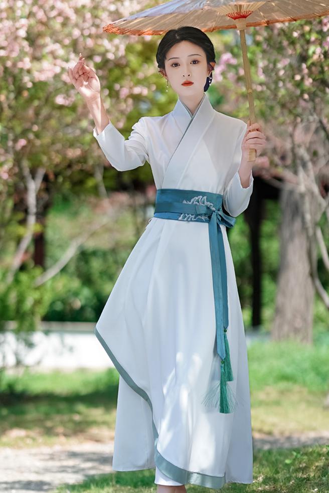 【江南烟雨】秦汉绣花腰封直裾春夏汉服女