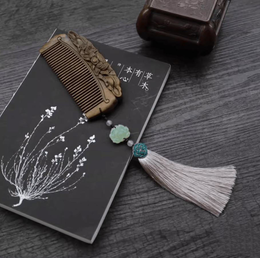 雪衣阁 SheyGo 配饰 曦和 【青丝何寄】天然绿檀木木梳